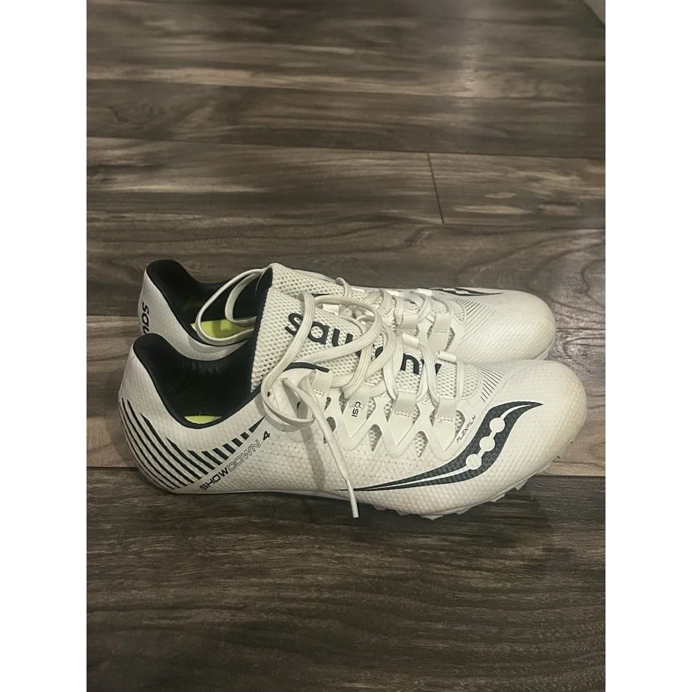 Saucony showdown track
